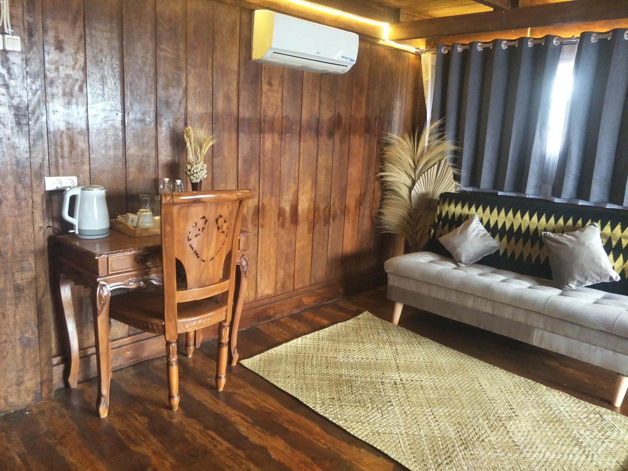 Bujak Permai Villa Matahari Lombok Ntb Praya Eksteriør bilde